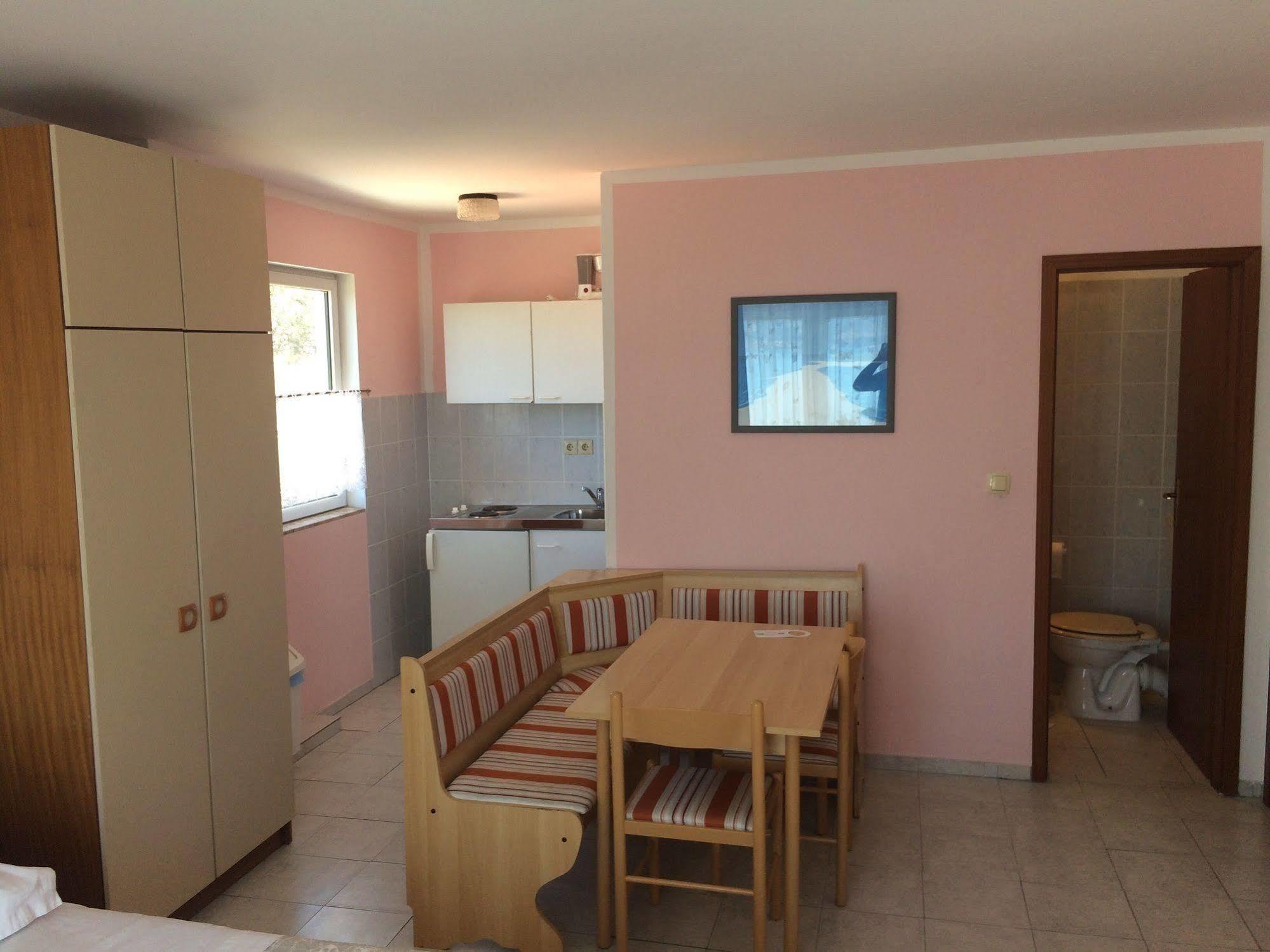 Hotel Pansion Begic Omiš Exterior foto