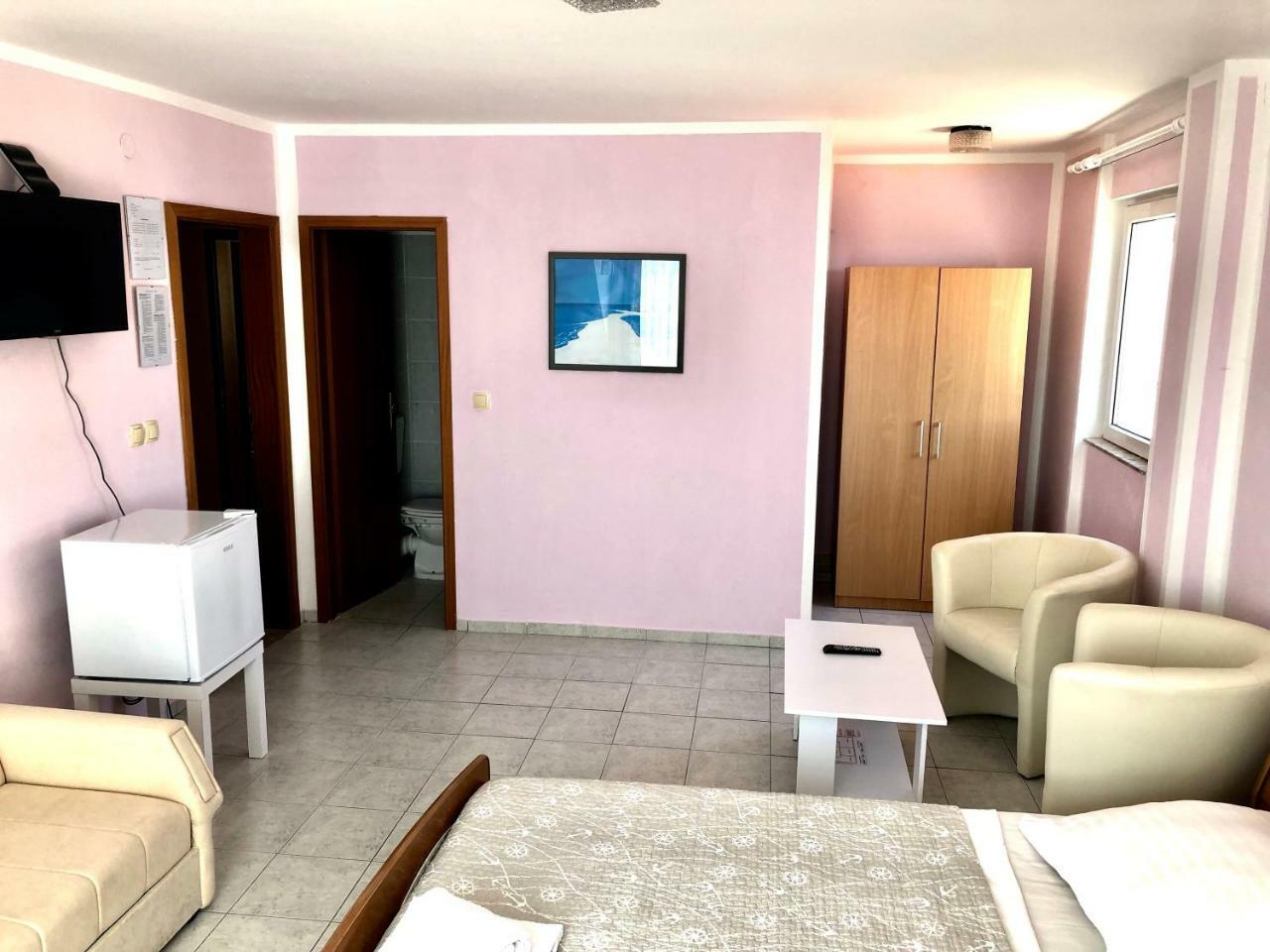 Hotel Pansion Begic Omiš Exterior foto