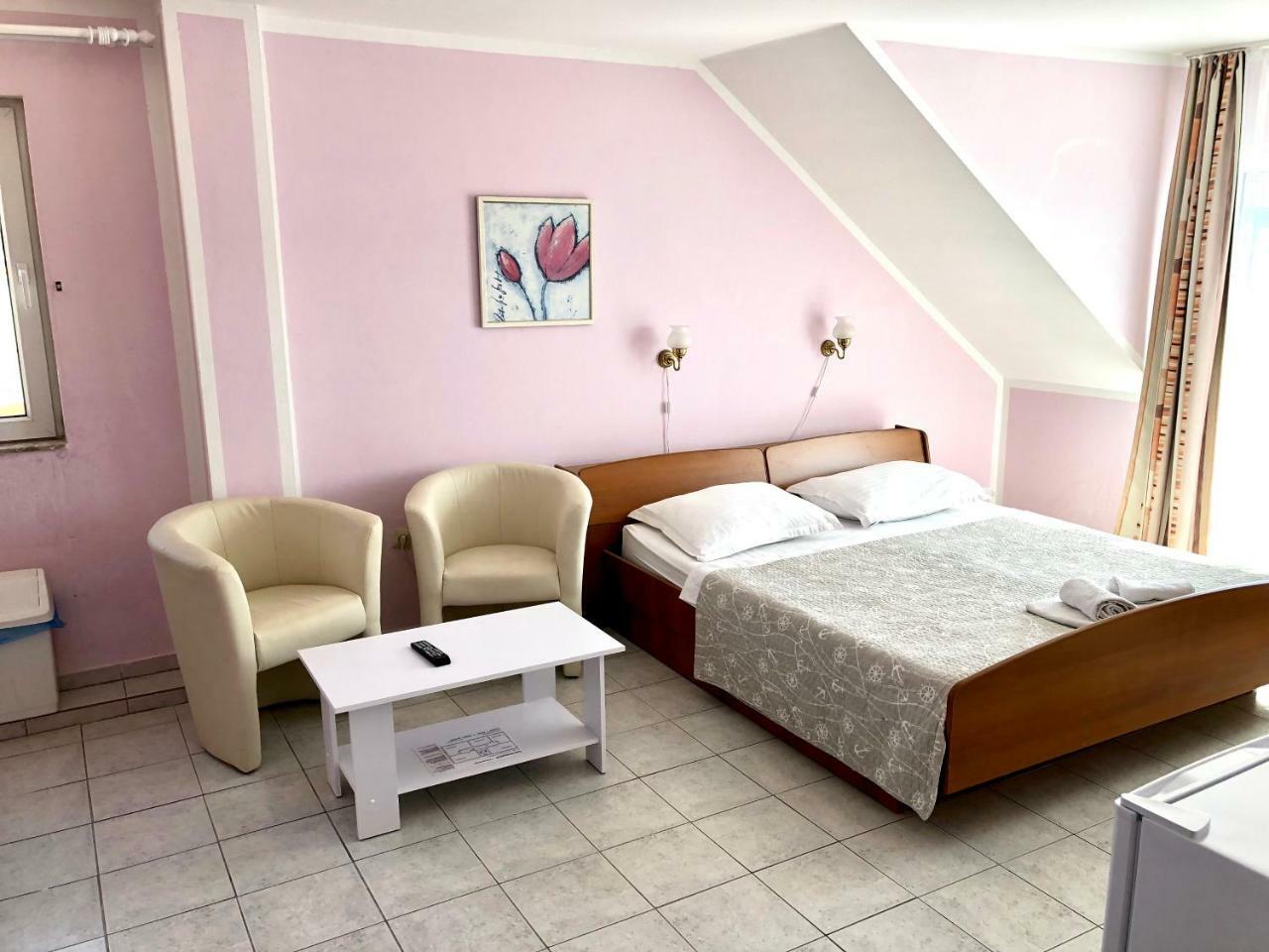 Hotel Pansion Begic Omiš Exterior foto