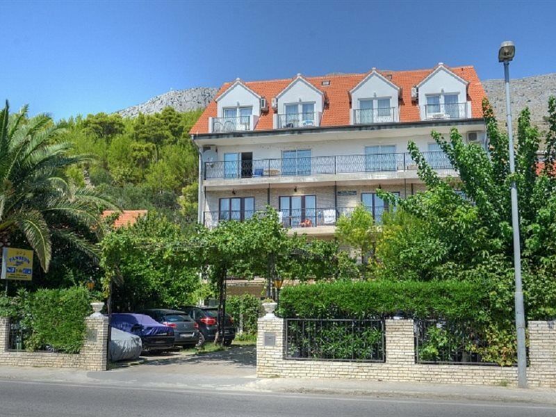 Hotel Pansion Begic Omiš Exterior foto